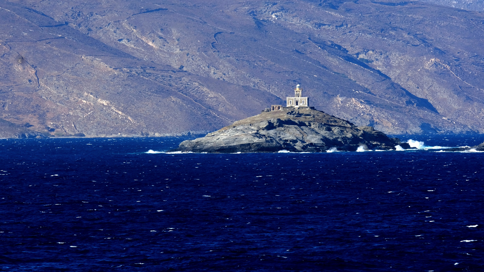 Leuchtturm im ägäischen Meer