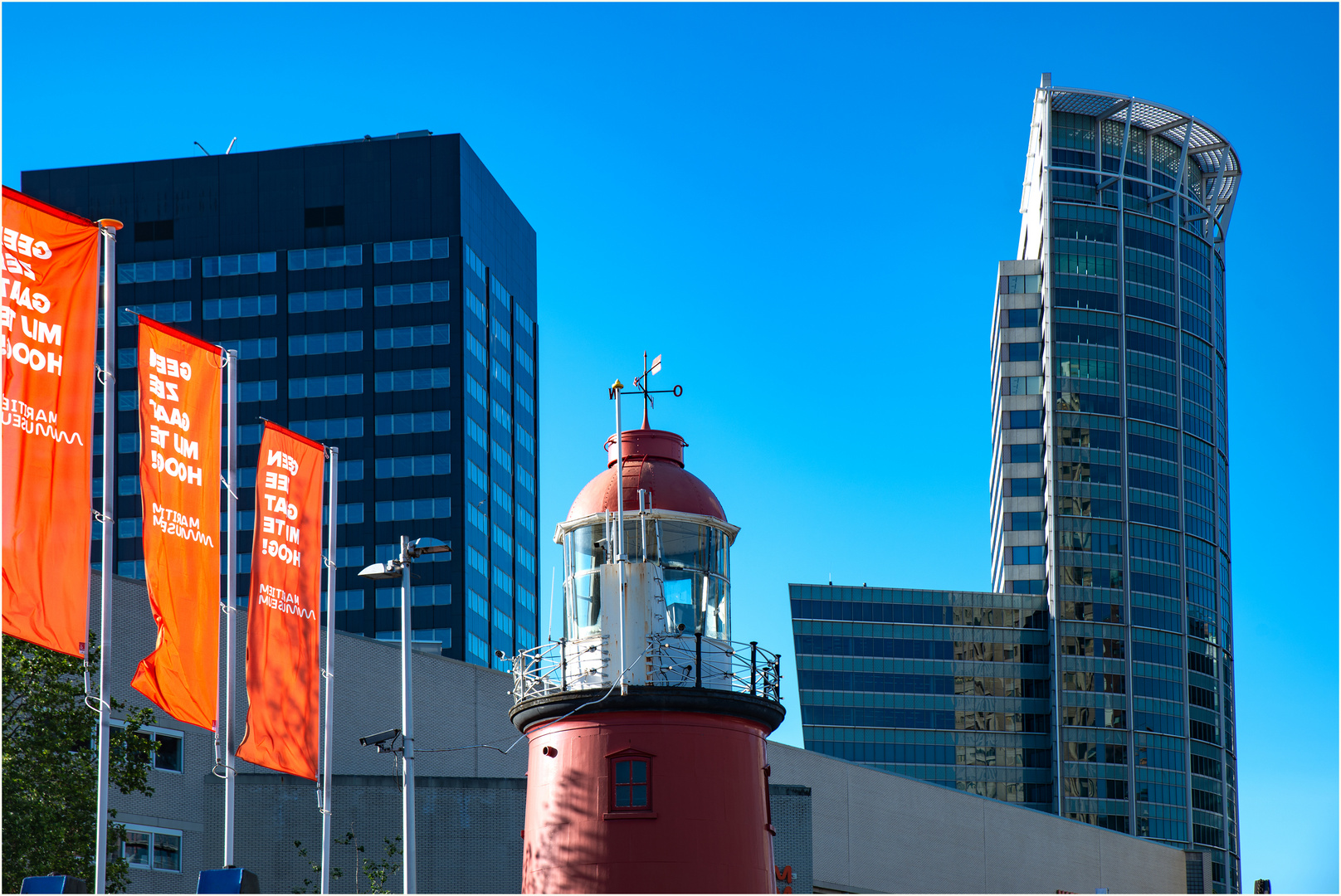 Leuchtturm im Museumshafen Rotterdam