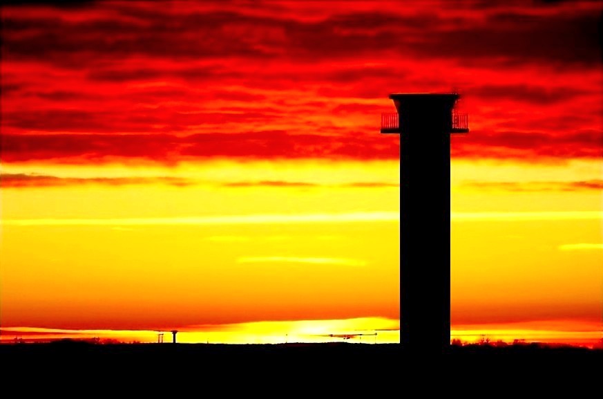 Leuchtturm im Sonnenaufgang