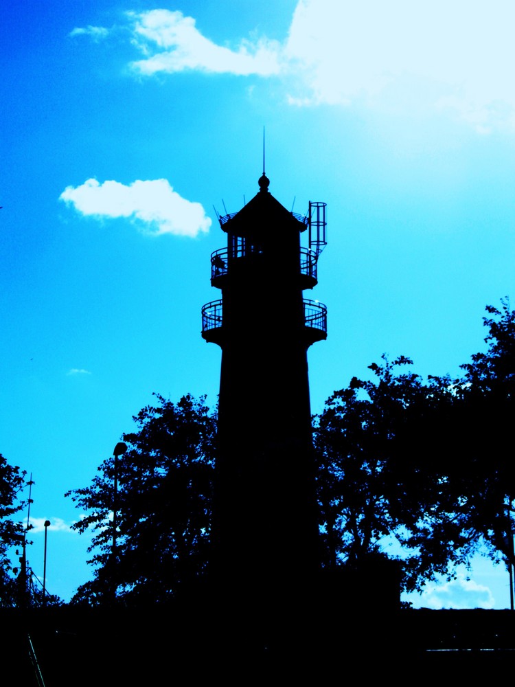 Leuchtturm in Blau