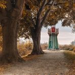 ...Leuchtturm in der Elbe...