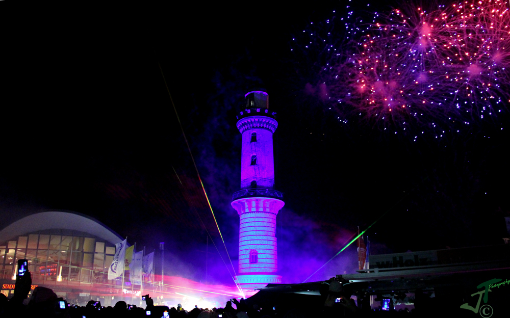 Leuchtturm in Flammen - Warnemünde II