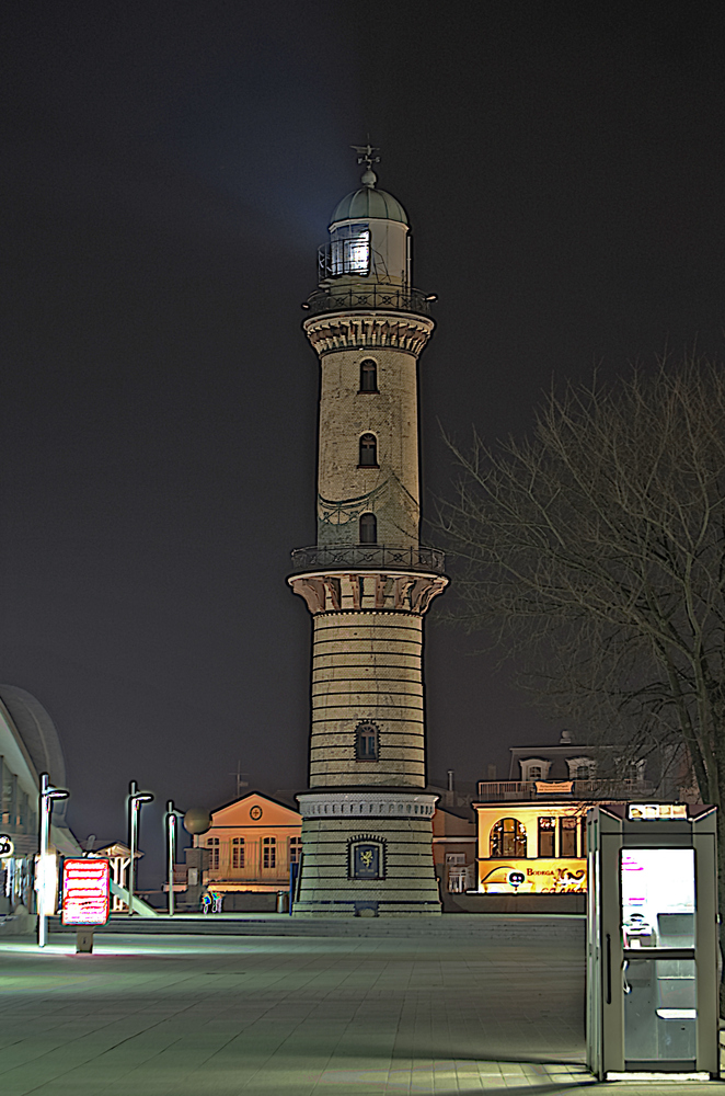 Leuchtturm in Warnemünde - RELOAD -