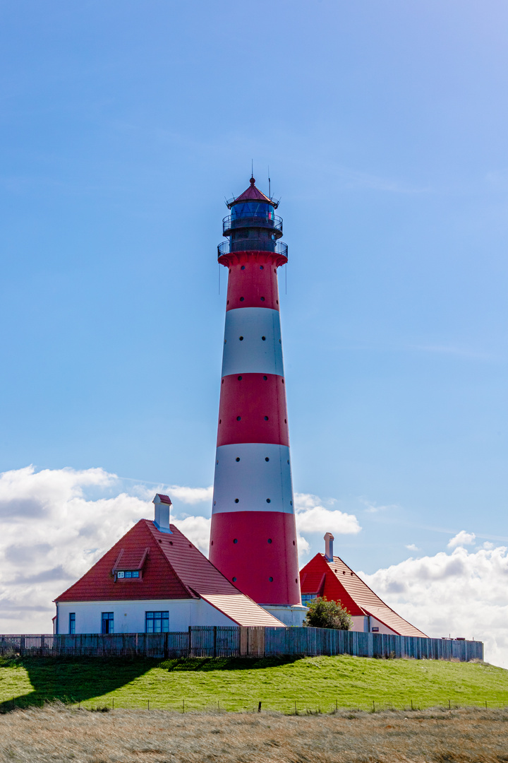 Leuchtturm in Westerheversand