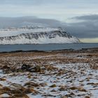 Leuchtturm Jónstangi in der Landschaft Islands