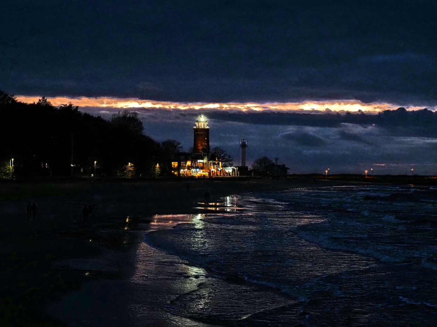 Leuchtturm Kolberg am frühen Abend