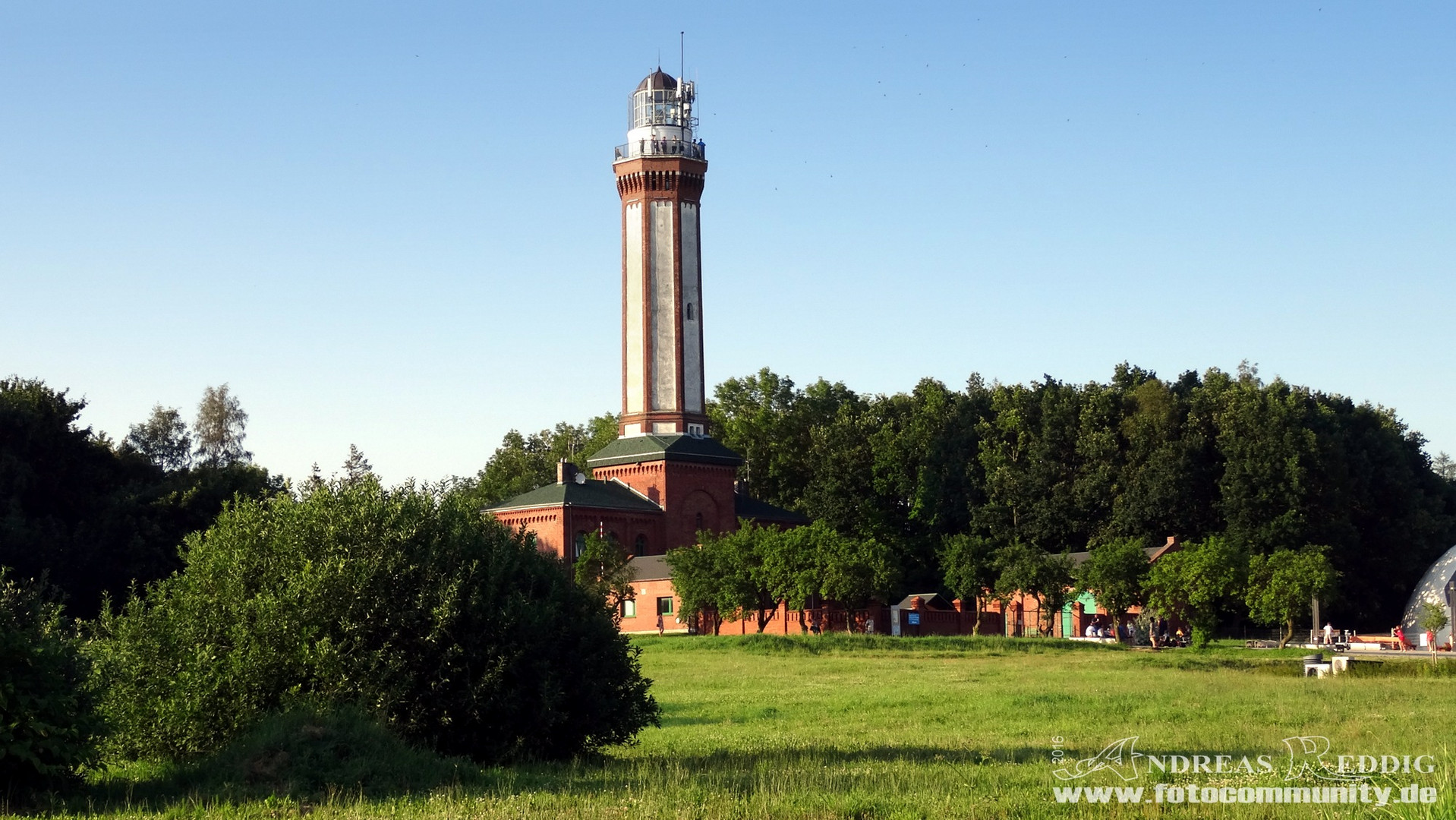 Leuchtturm (Latarnia Morska) in Niechorze/Polen - 11.Juli.2016