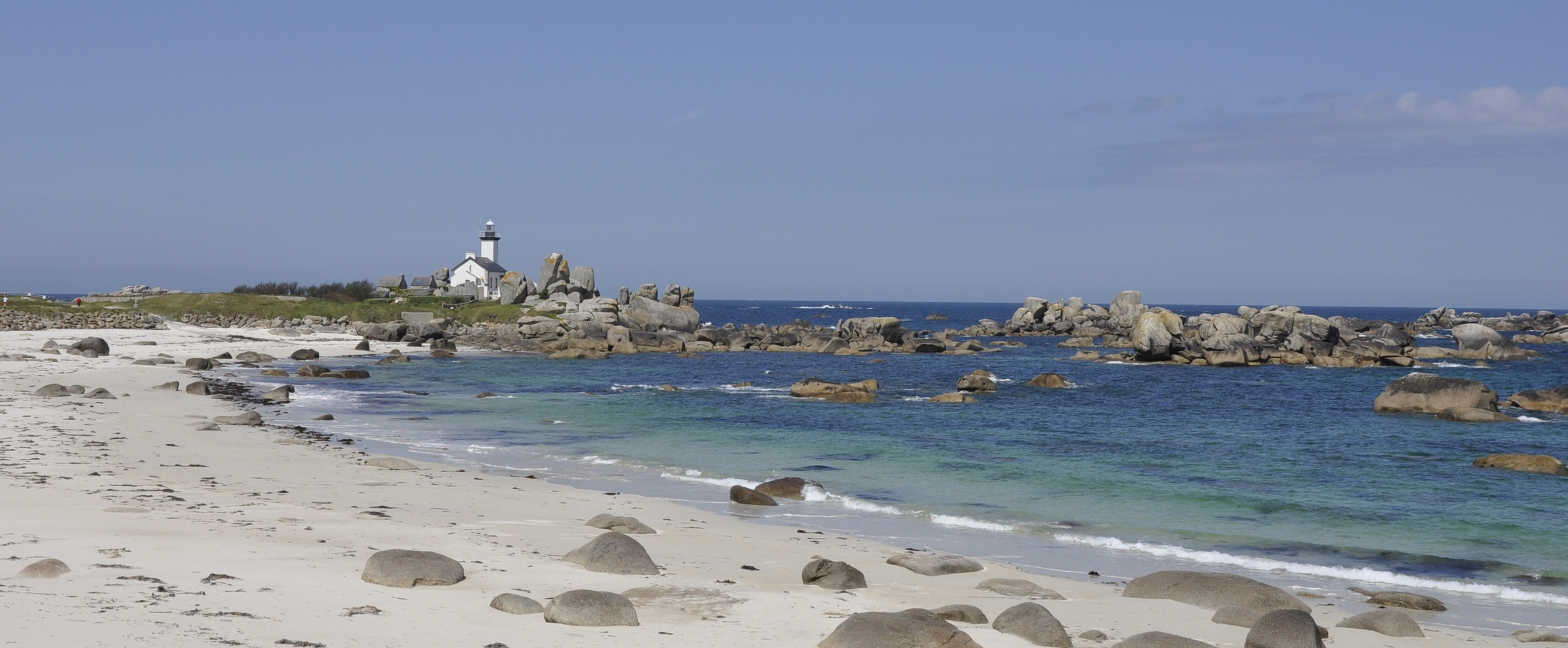 Leuchtturm mit Strand, Chapelle Pol