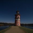 Leuchtturm Moritzburg bei Nacht