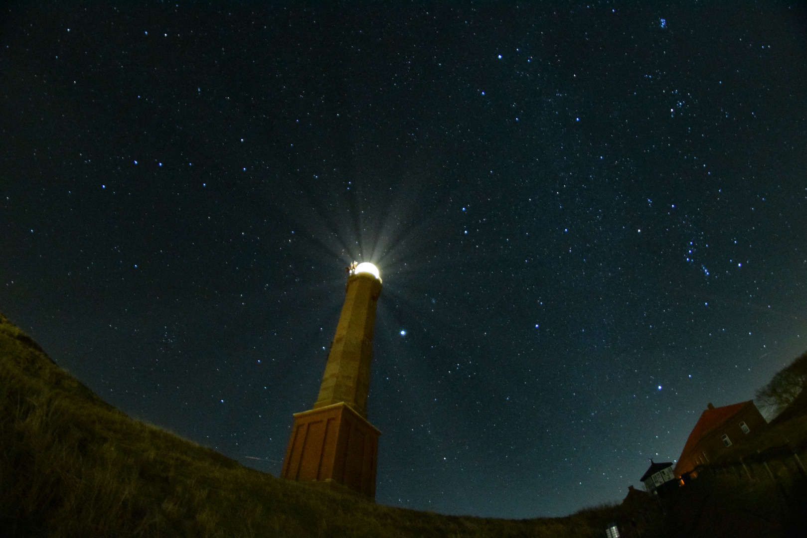 Leuchtturm Norderney mit Sternhimmel