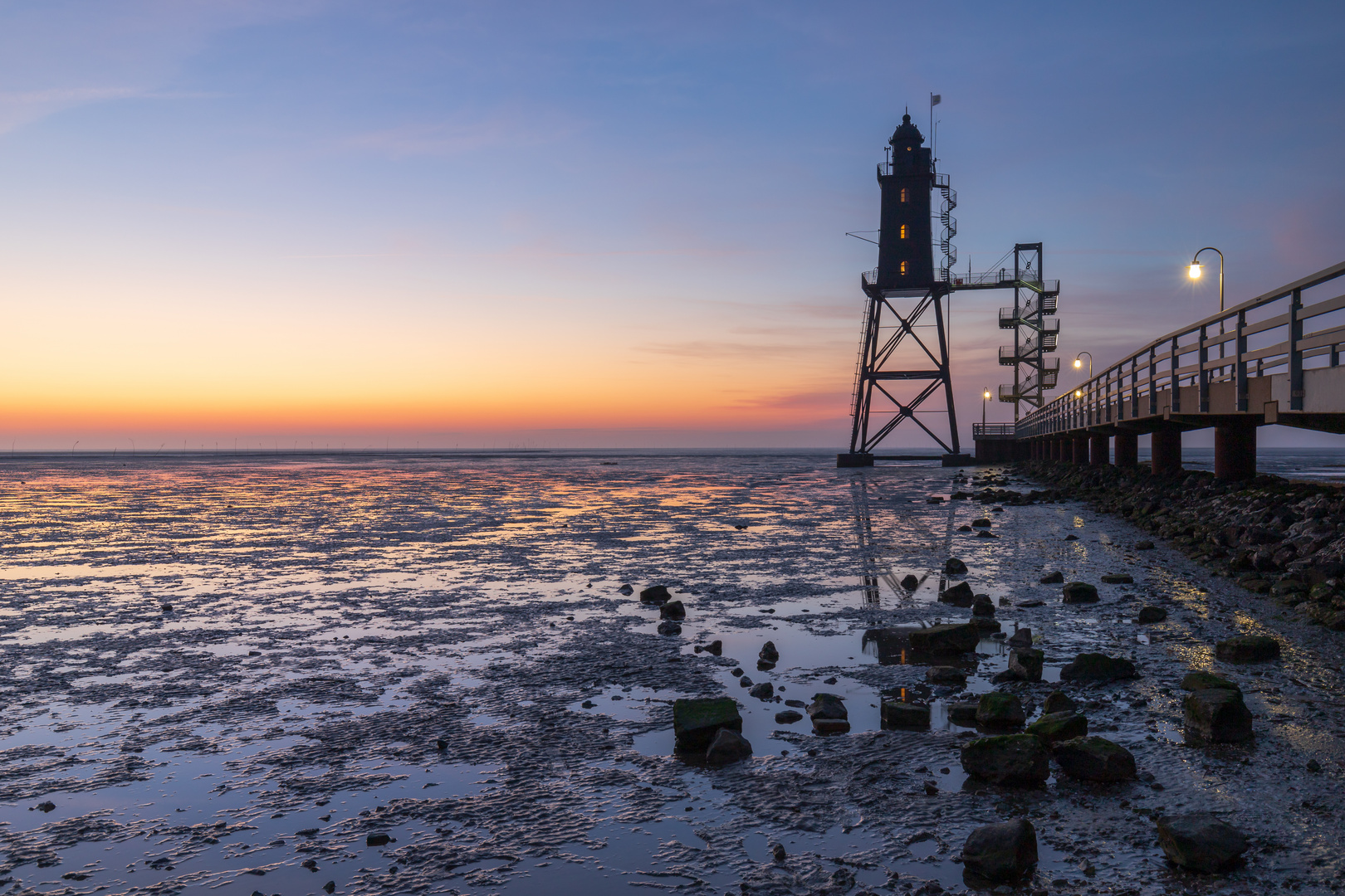 Leuchtturm Obereversand bei Sonnenuntergang