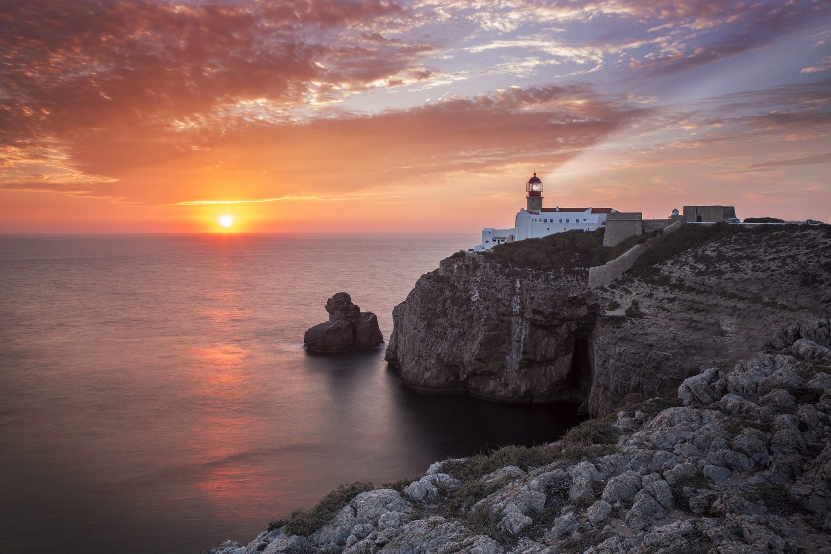 Leuchtturm Sao Vicente im Sonnenuntergang, Sagres Portugal