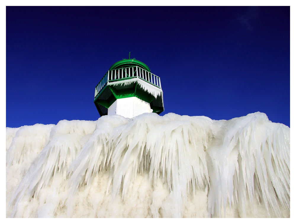 Leuchtturm Sassnitz auf Eis