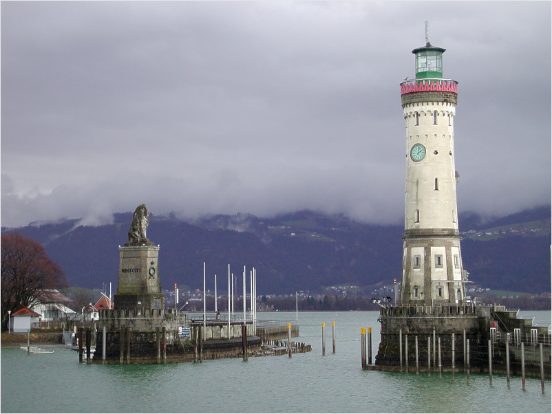 Leuchtturm und Löwe