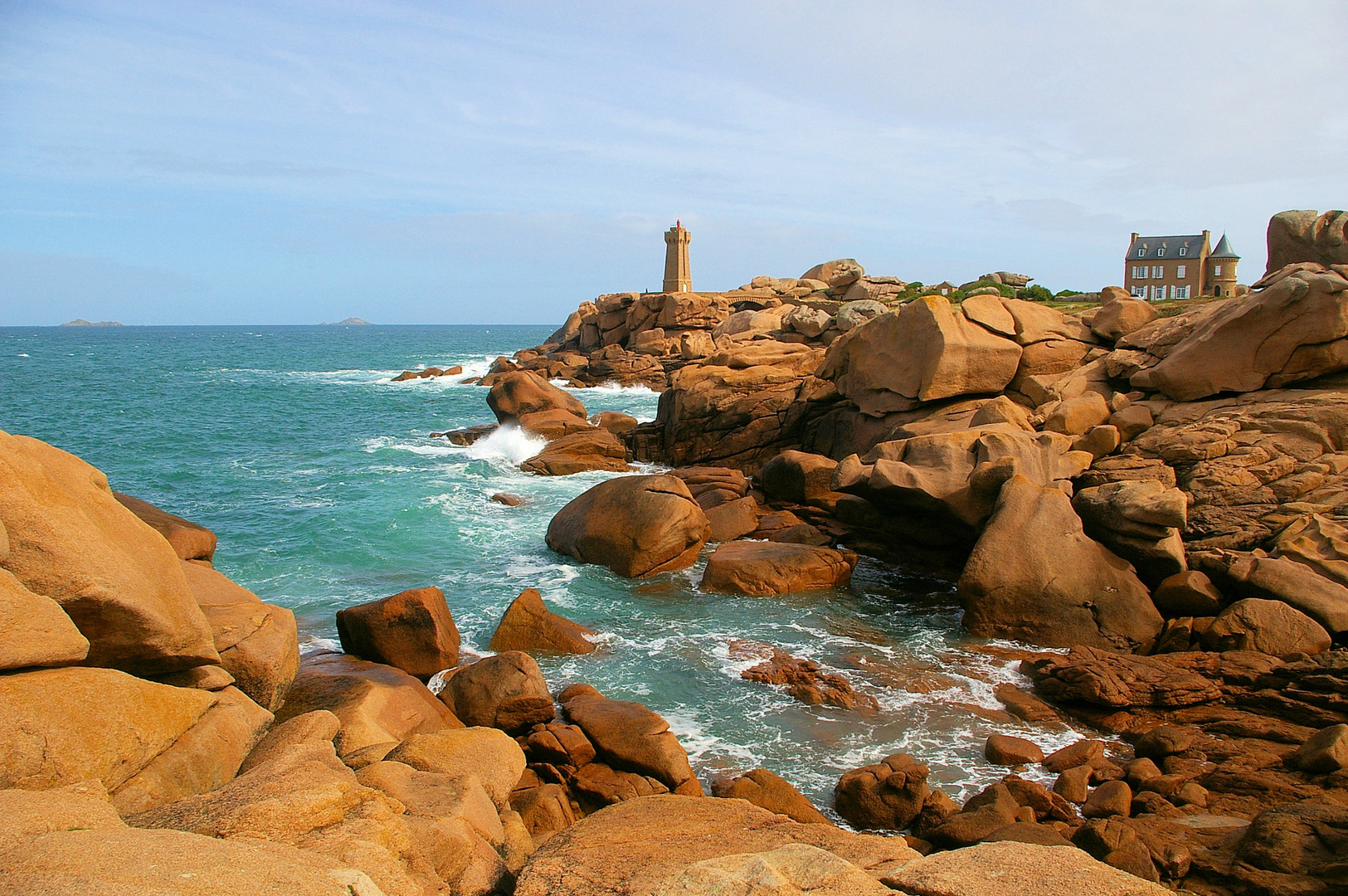 Leuchtturm von Ploumanac'h an der Côte de Granit Rose