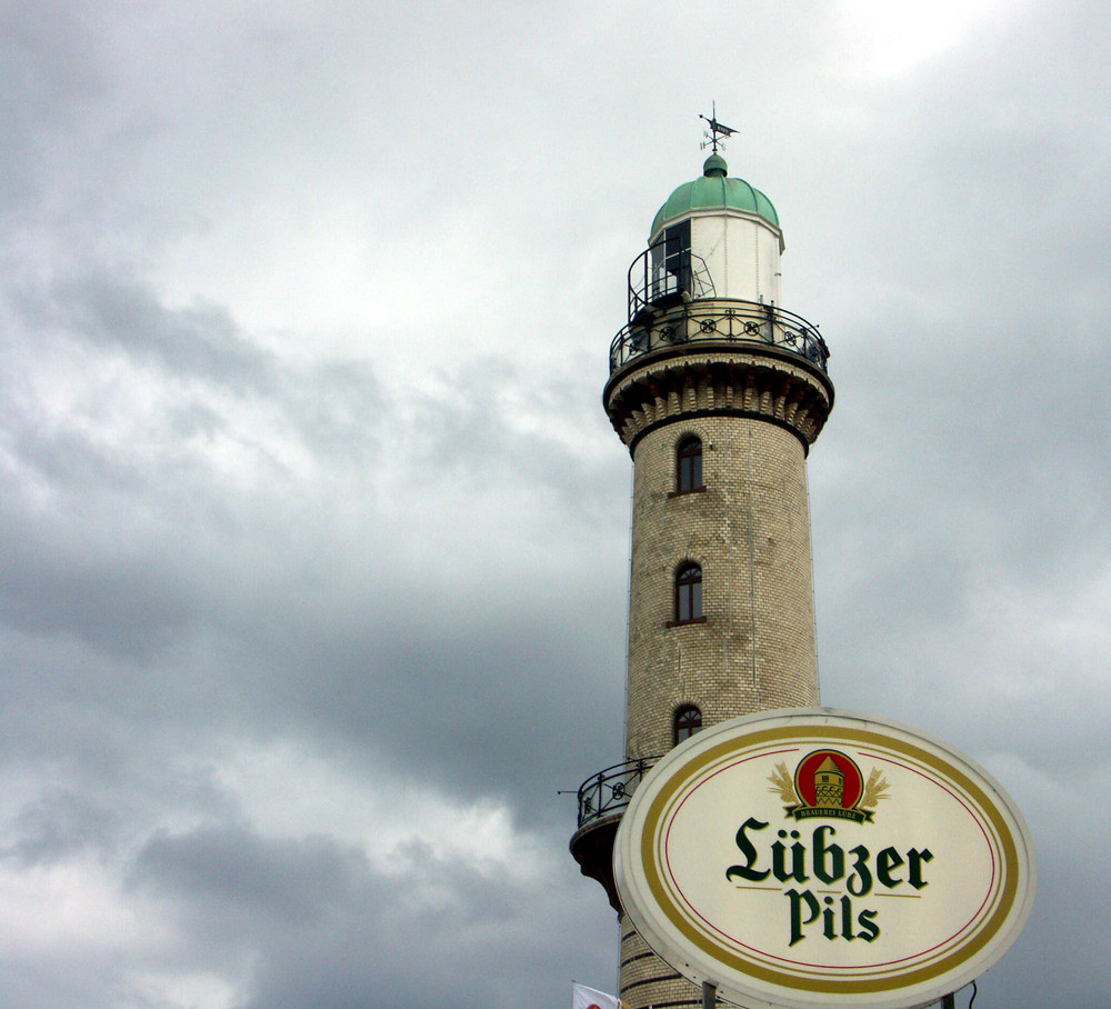 Leuchtturm von Warnemünde mit Lieblingsgetränk