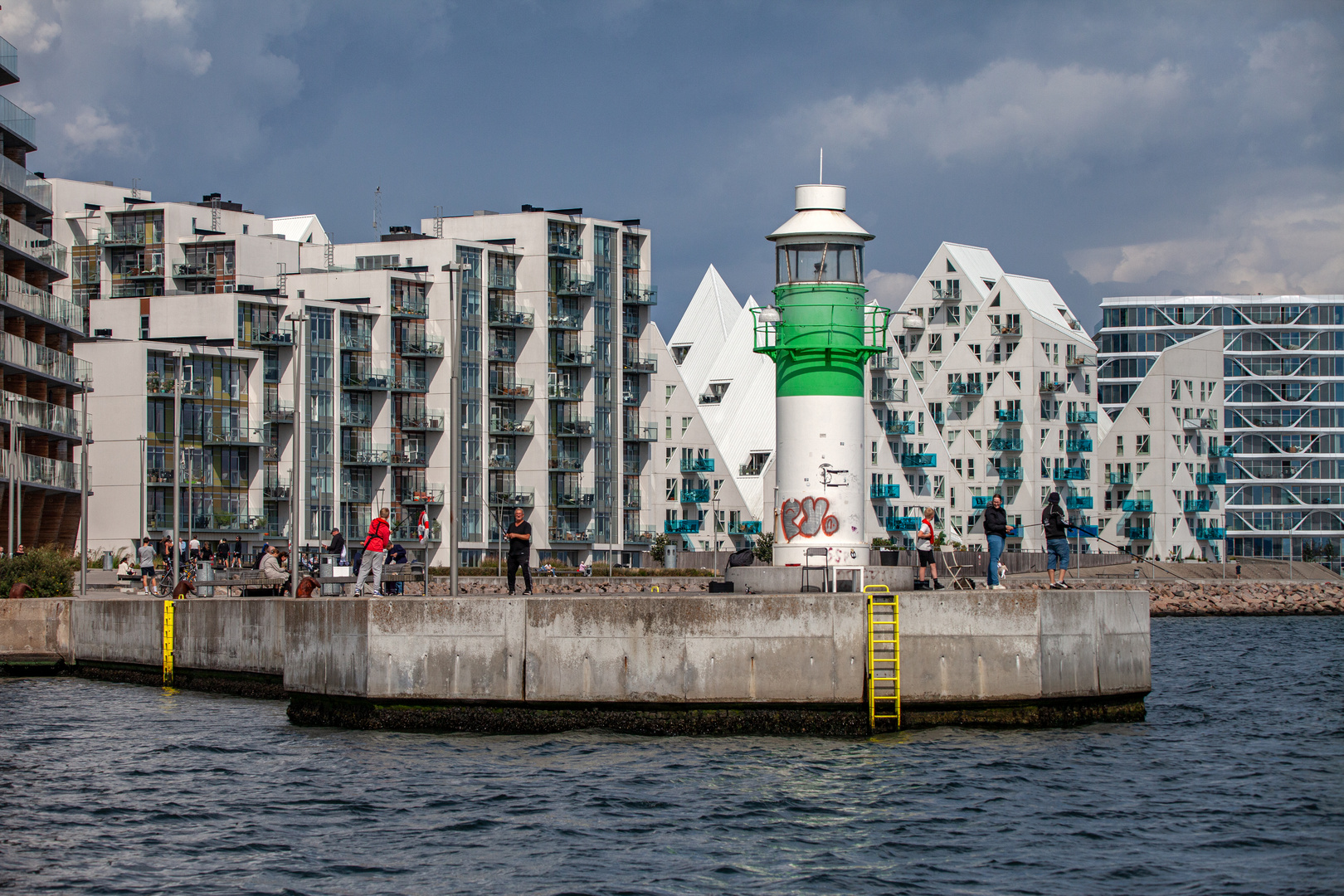 Leuchtturm vor dem Eisberg