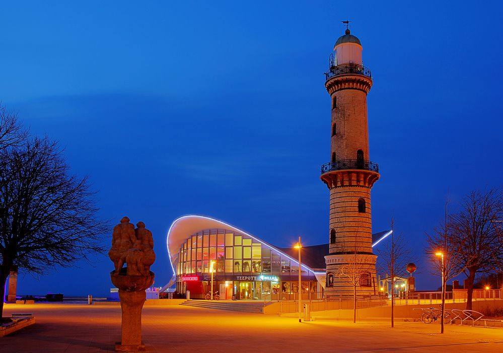 Leuchtturm Warnemünde 2