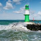 Leuchtturm Warnemünde bei steifer Brise