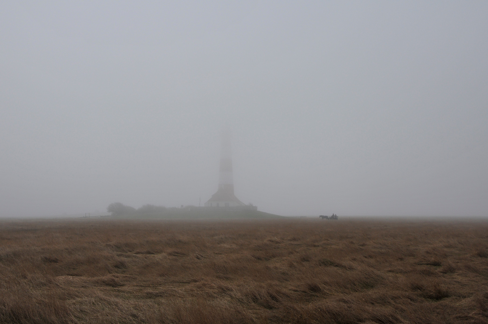 Leuchtturm Westerheversand im Nebel