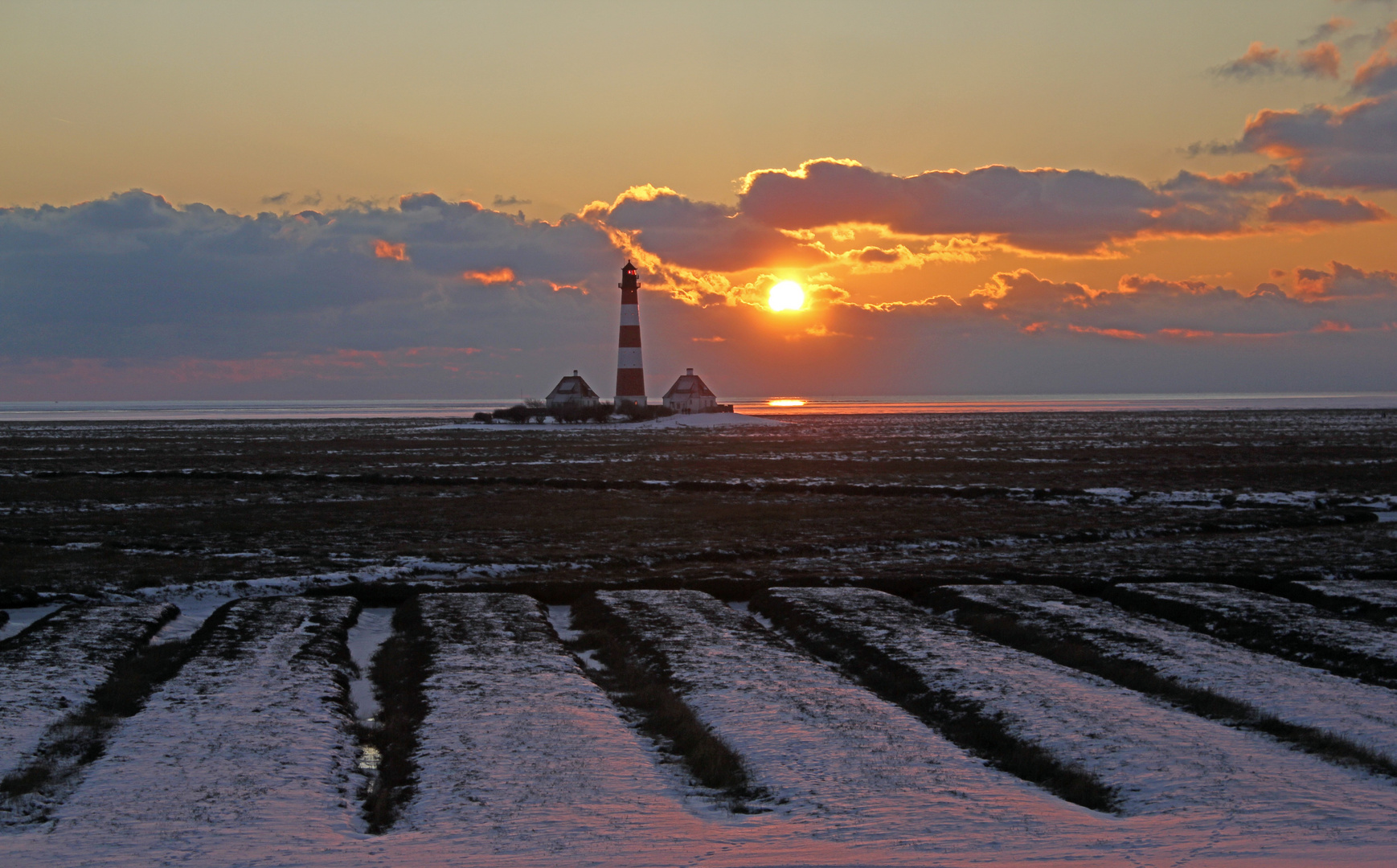 Leuchtturm Westerheversand im Winter