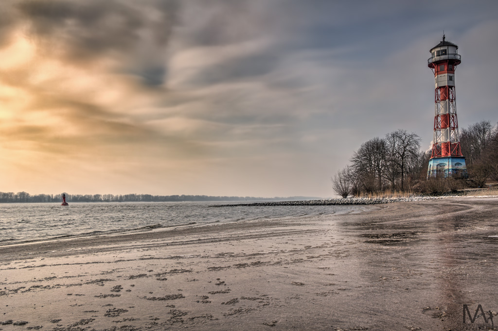 Leuchturm am Elbstrand bei Wittenbergen