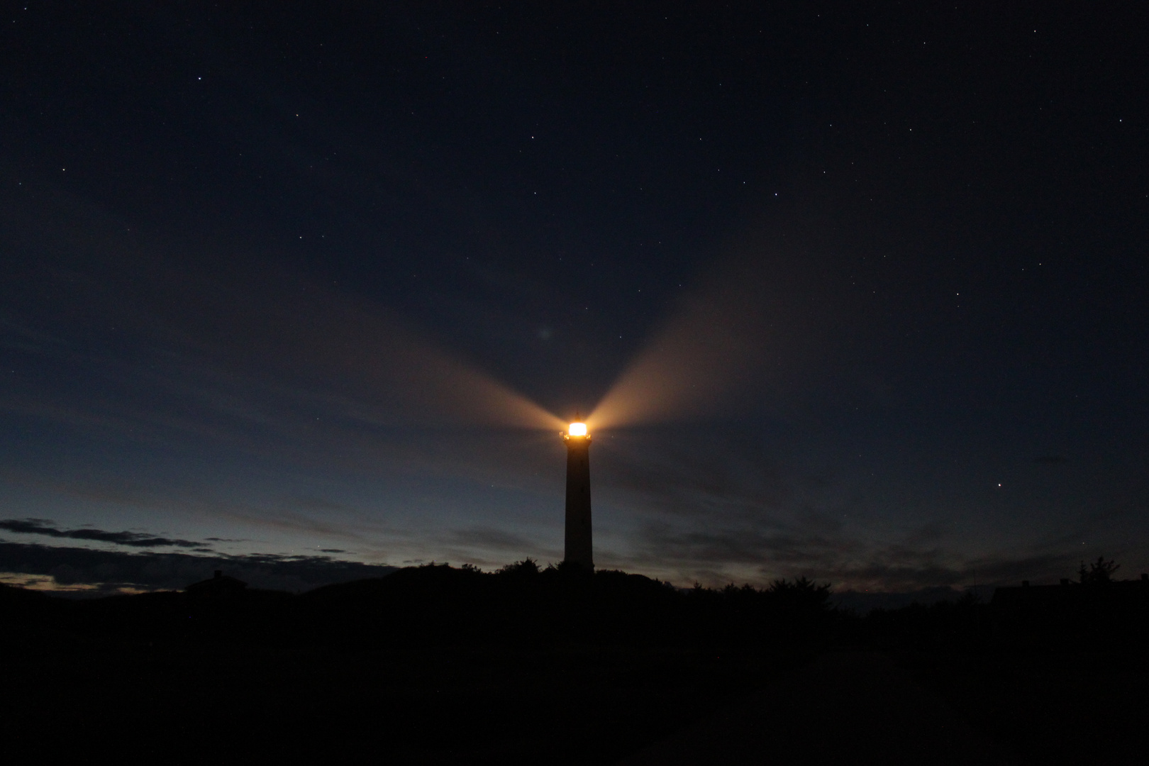 Leuchturm bei Nacht