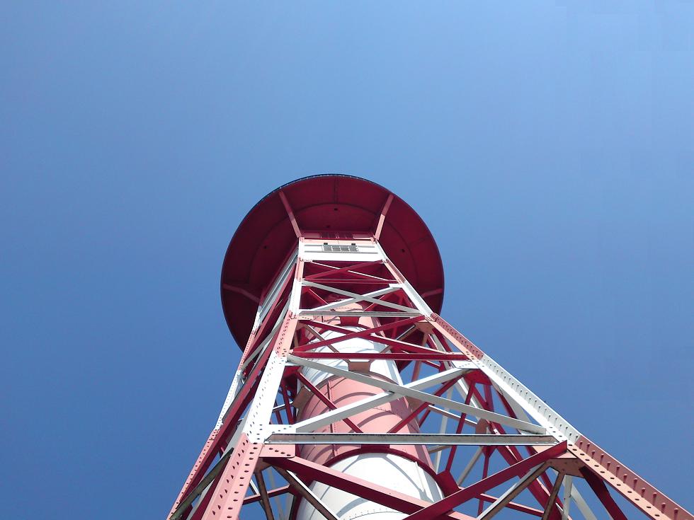 Leuchturm bei Wedel immernoch in HH und zwar für alle die Google Maps nutzen können Beim Leuchturm