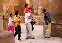 Leute Karnak Egypt Ca-20-28-col +8Reisefotos
