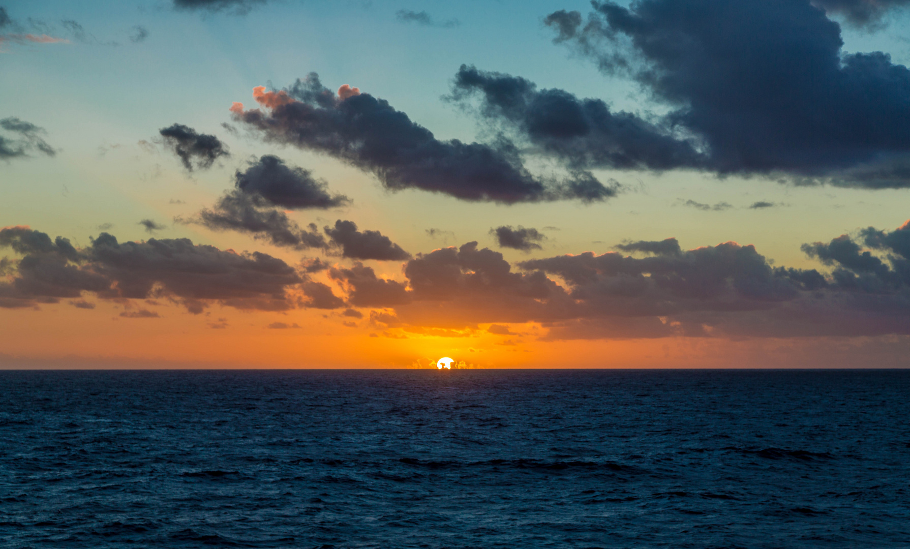 Levé de Soleil en Atlantique