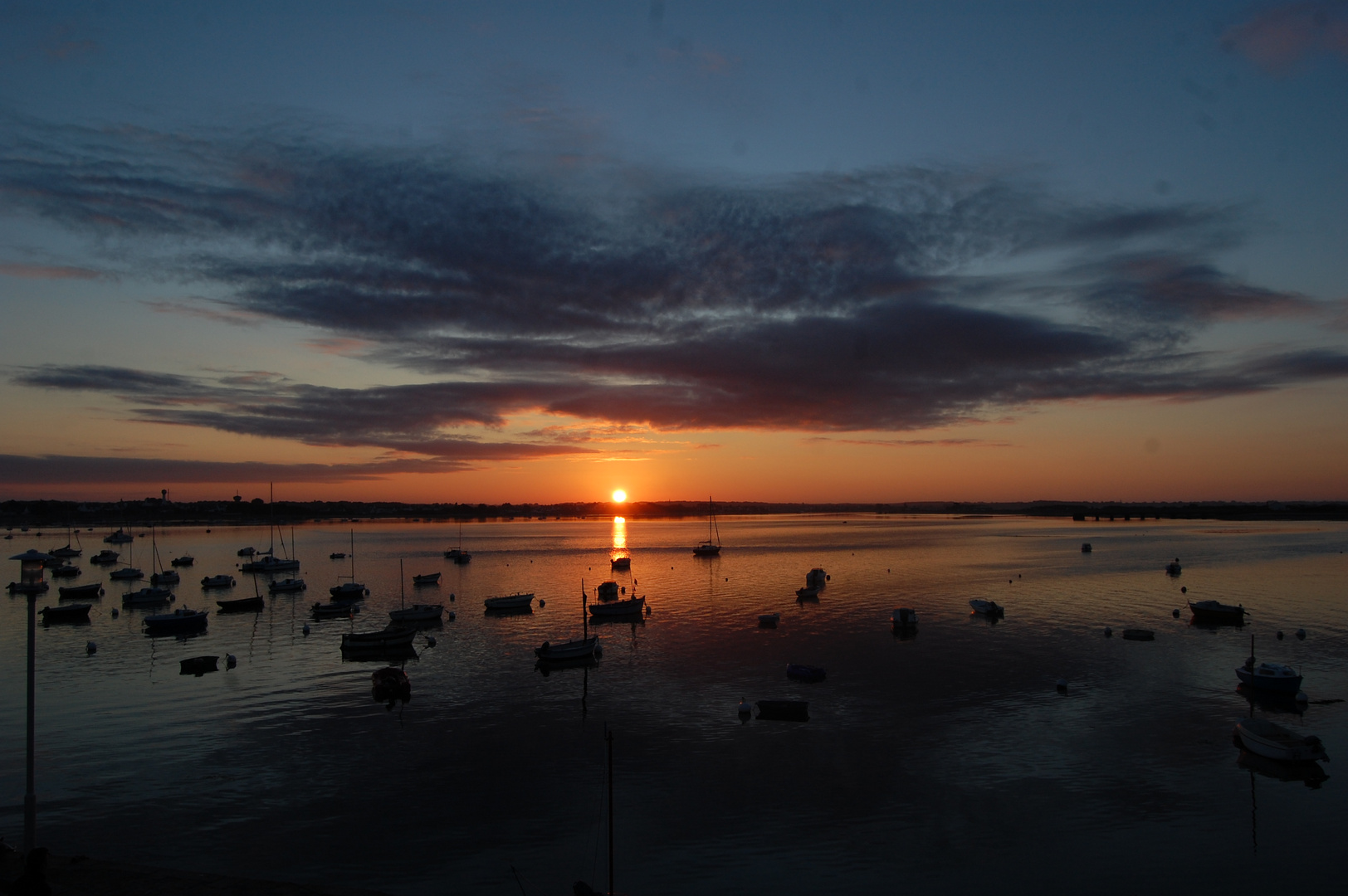 Levé de soleil sur le port