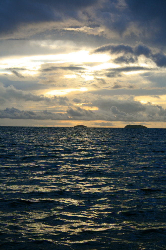 Levé de soleil sur l'île de la martinique