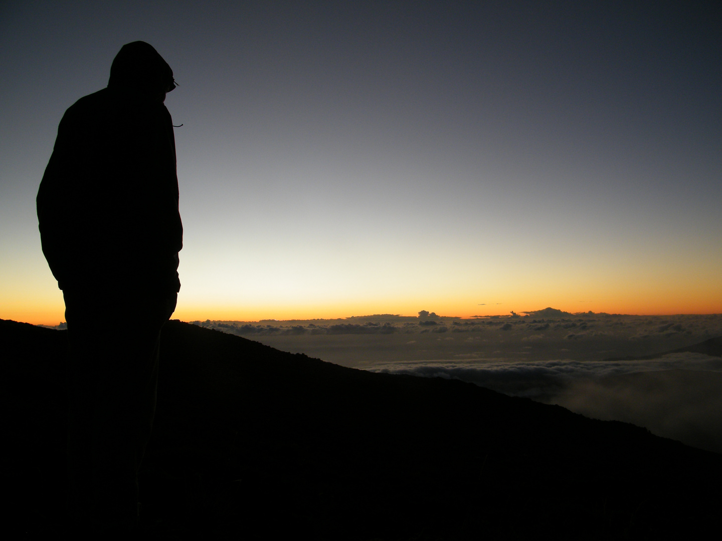 Levé du soleil sur le piton des neiges (Réunion)