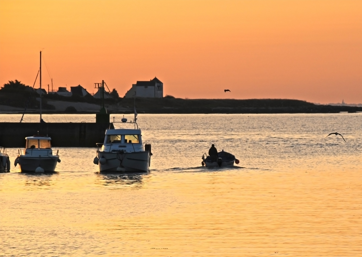 levée du jour sur les bateaux