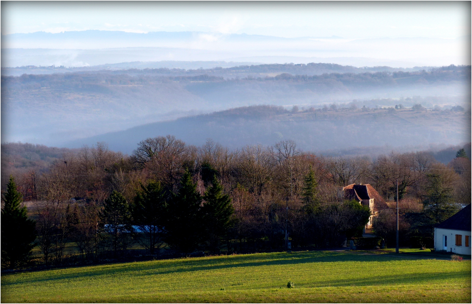 LEVER - DE - JOUR - EN - PERIGORD - 1 -