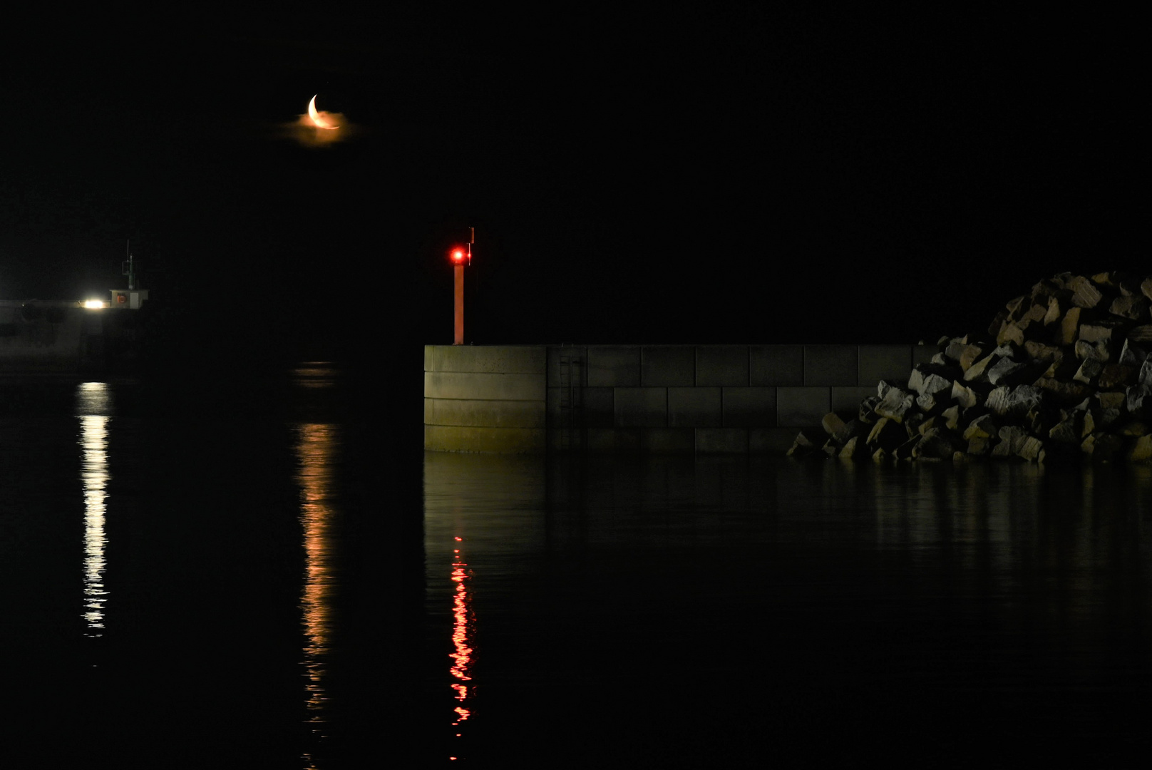 Lever de lune  à Bloscon