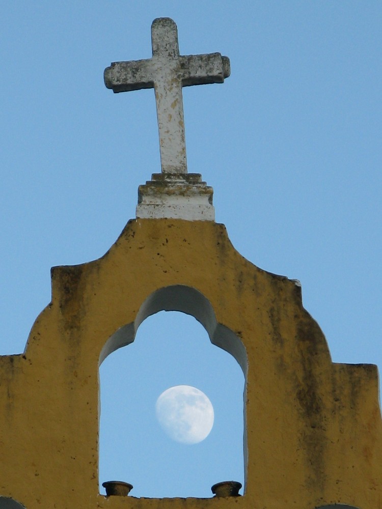 Lever de lune sur Izamal