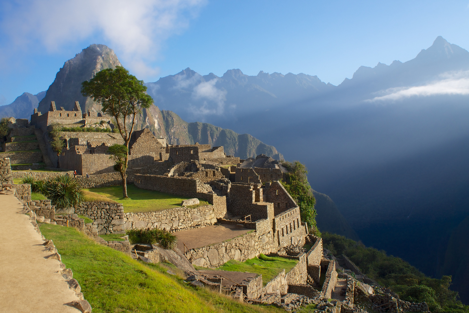 Lever de soleil au Machu Pichu / Sunset in Machu Pichu