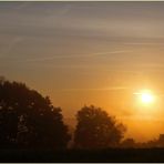 Lever de soleil dans la brume à Caussens (Gers)