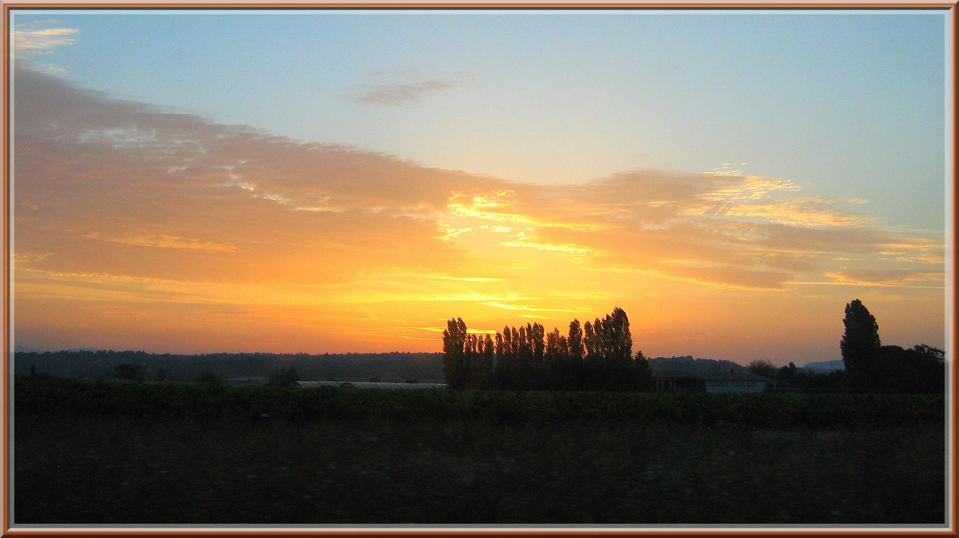 lever de soleil en Provence (dans les environs de Rians