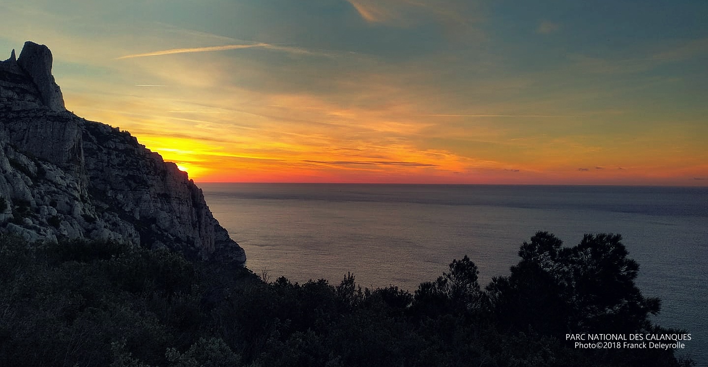 Lever de soleil / (Parc National des Calanques)