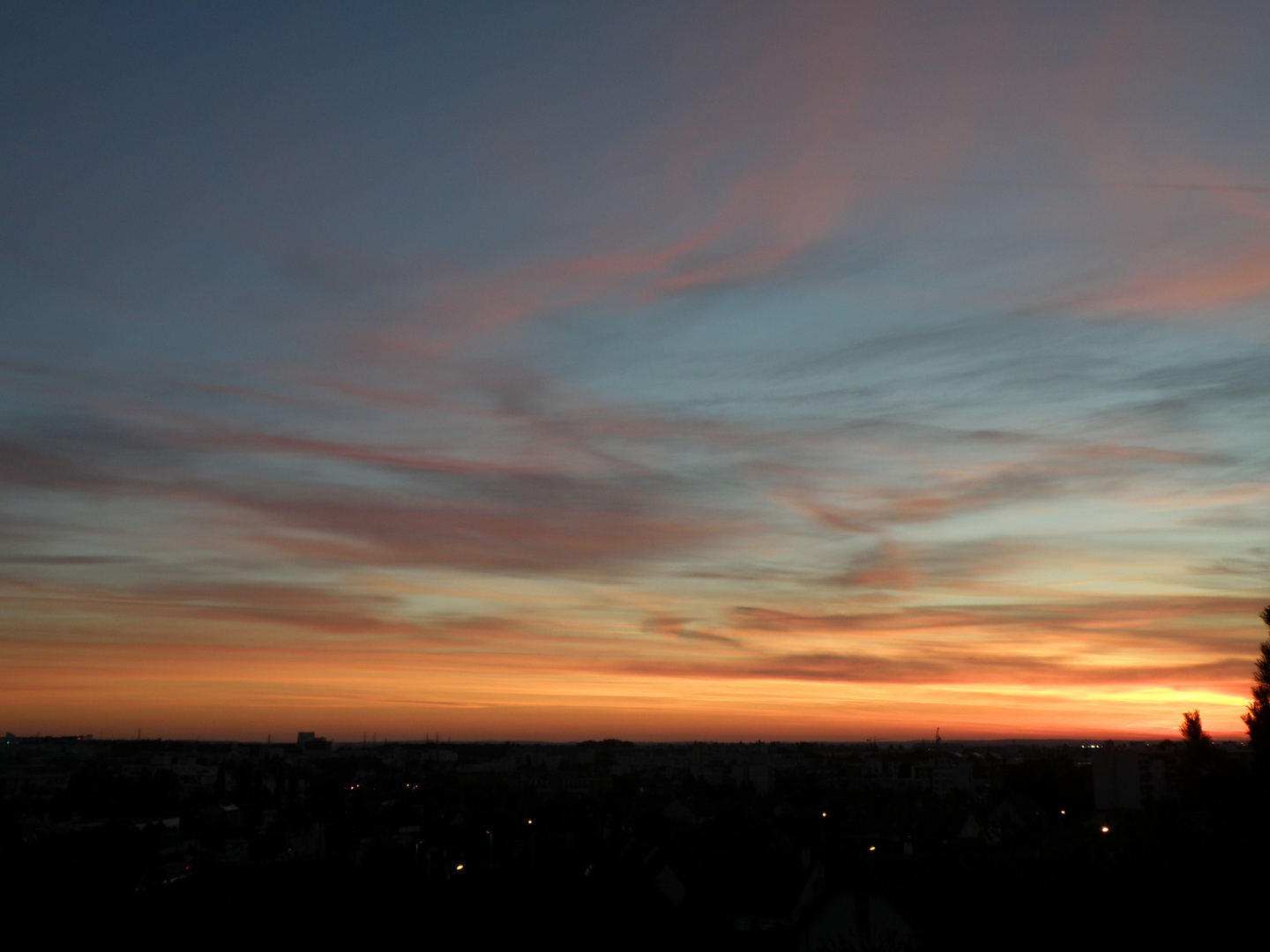 Lever de soleil sur Dijon