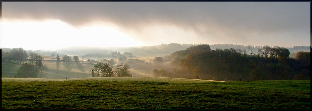 Lever de soleil sur la campagne aveyronnaise (2)