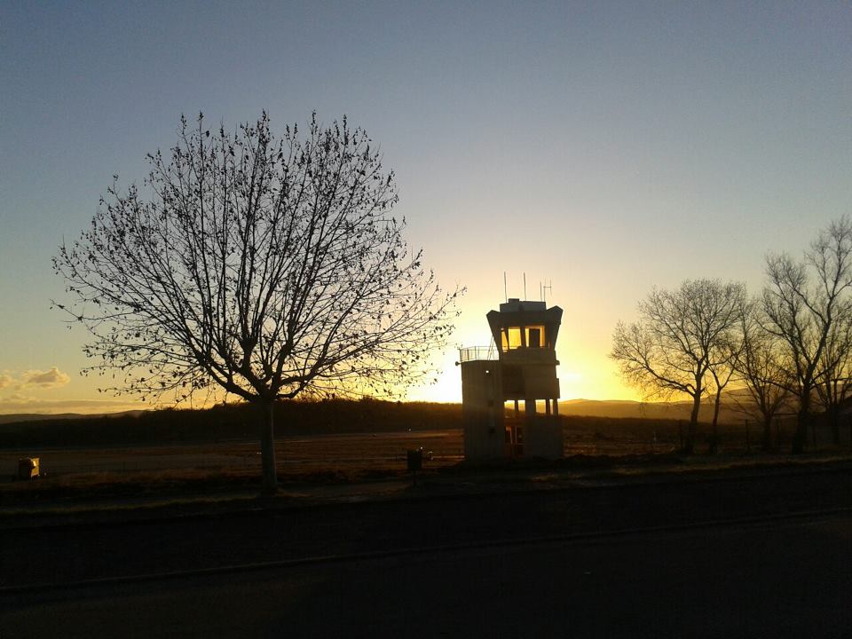 lever de soleil sur l'aerodrome
