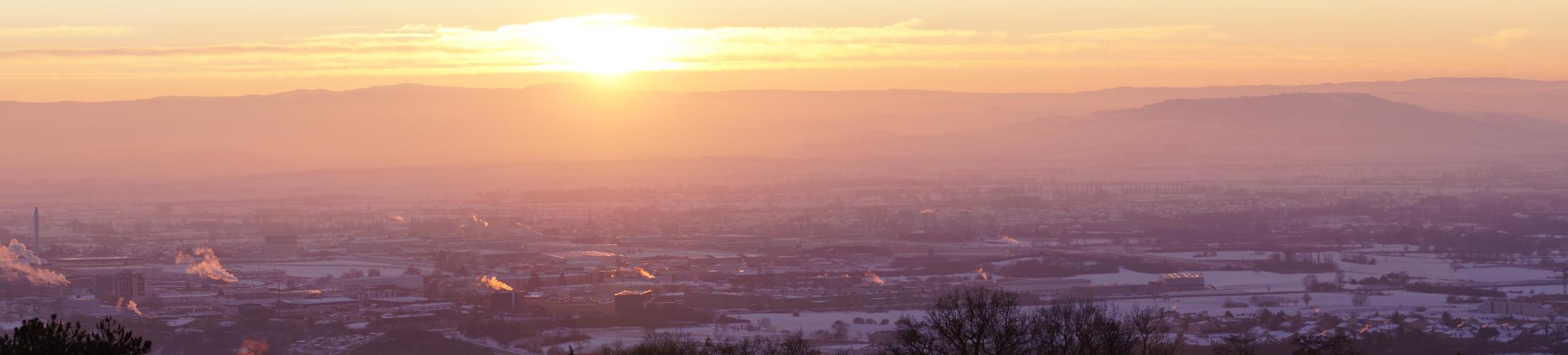 Lever de soleil sur l'Auvergne