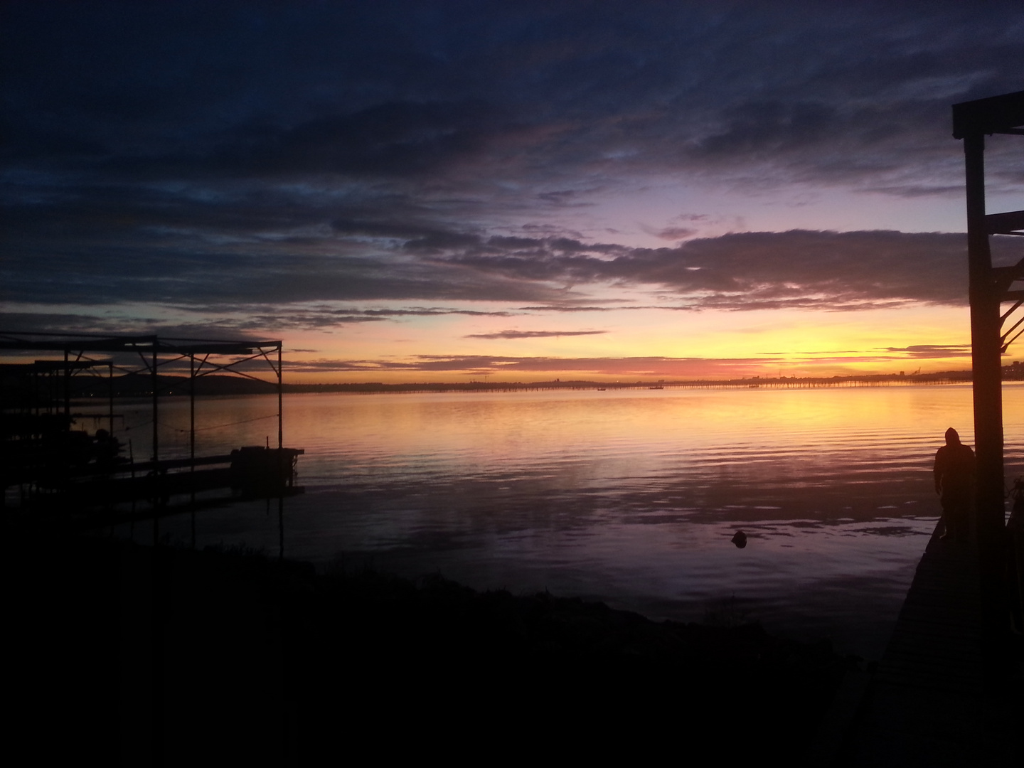 lever de soleil sur le bassin de thau