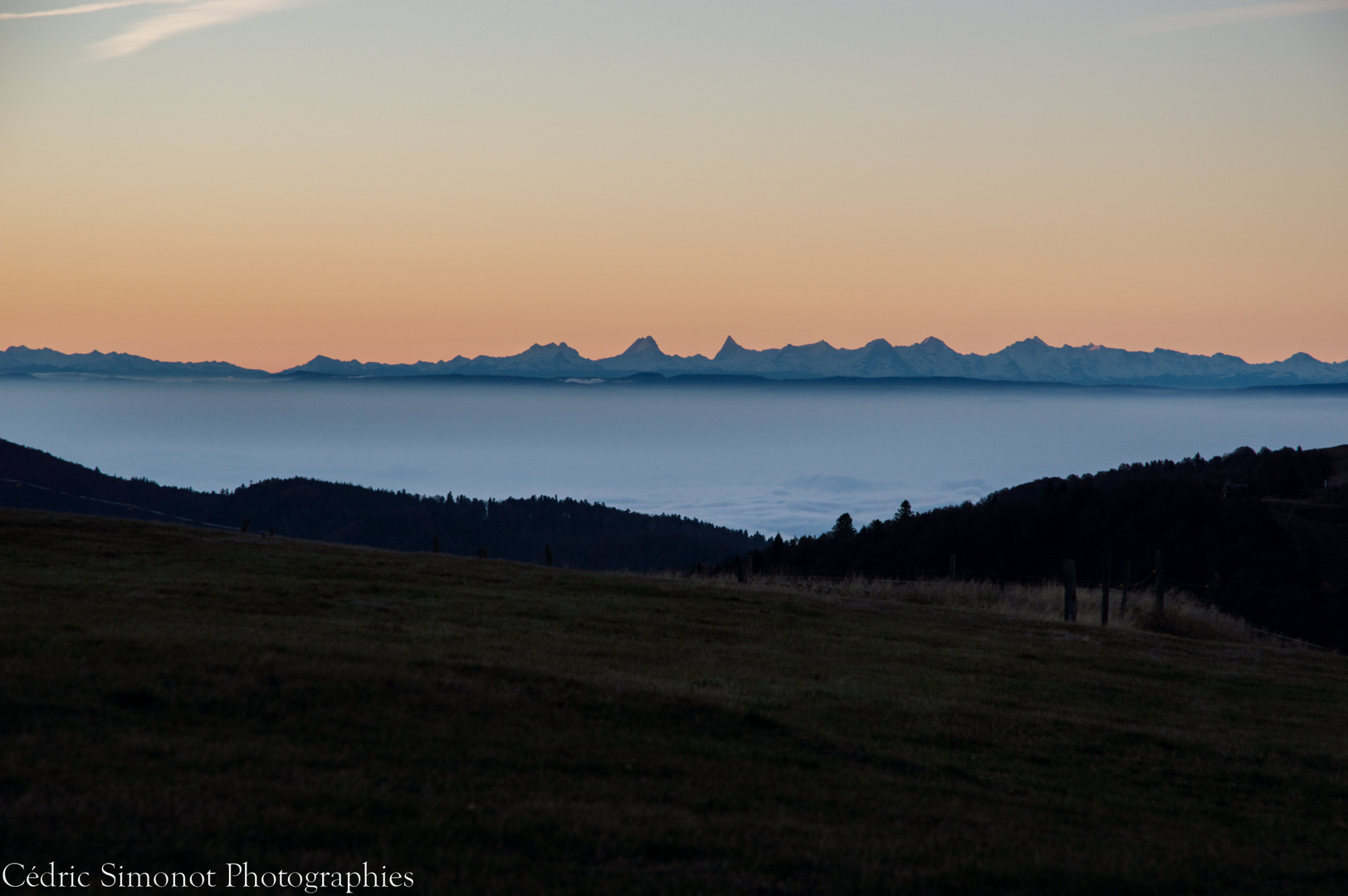 lever de soleil sur les Alpes 