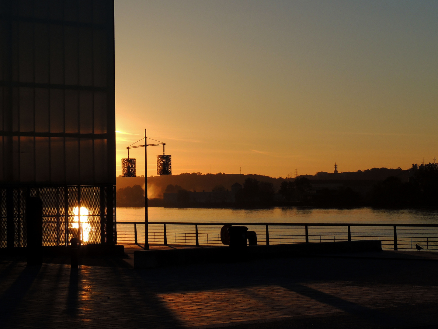 Lever de soleil sur les quais