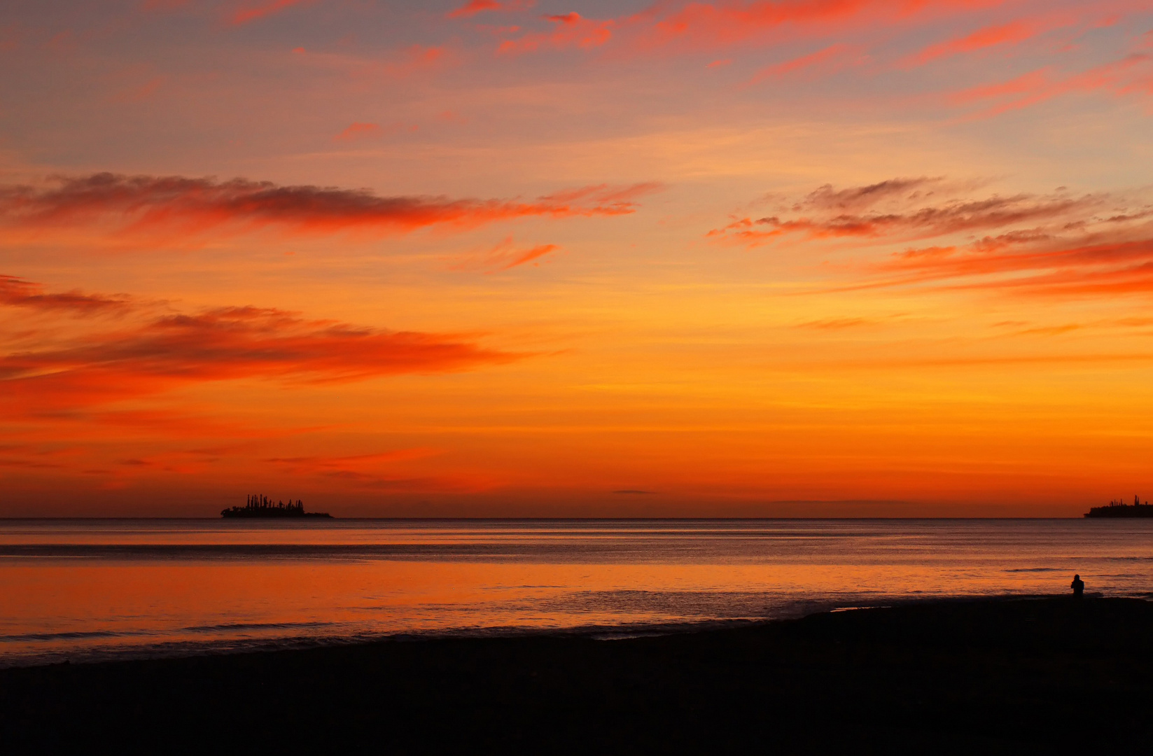 Lever de soleil sur l’îlot de Tibarama – Baie de Poindimié - Sonnenaufgang auf die Tibarama Insel