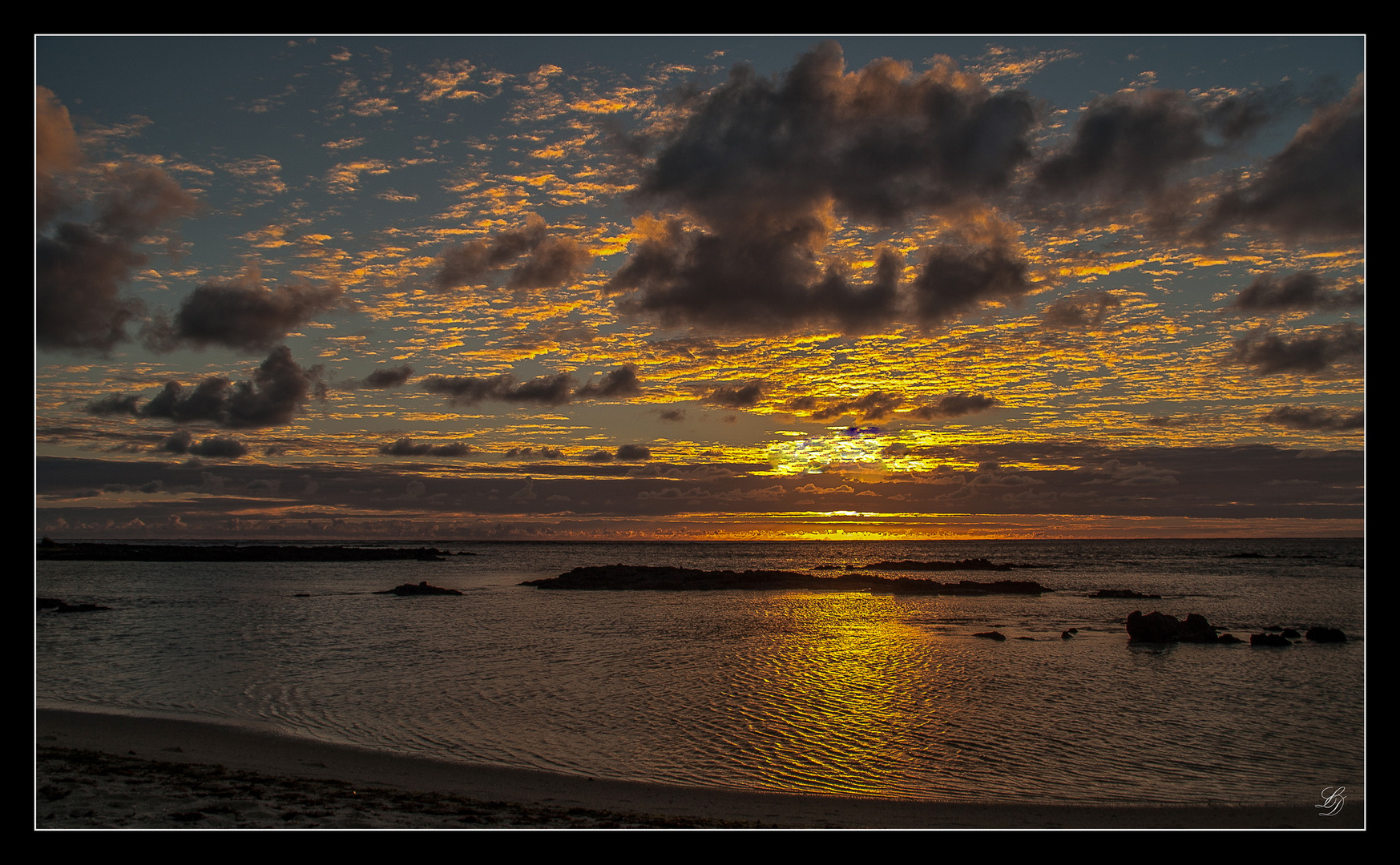 Lever du jour sur Belle Mare photo et image paysages, mers et océans